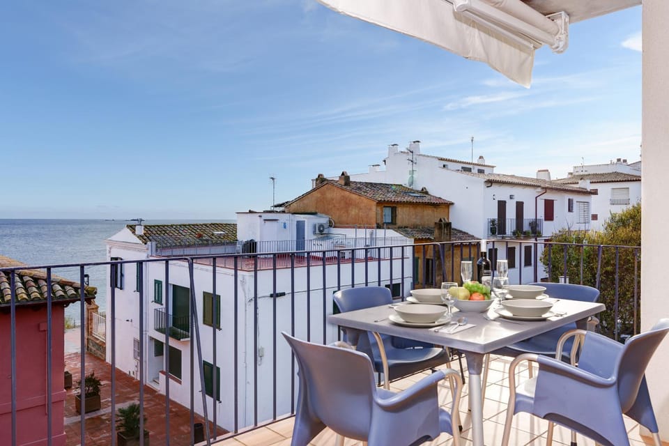 Day, Neighbourhood, Winter, Children play ground, Golfcourse, Golfcourse, Horse-riding, Horse-riding, Minigolf, Minigolf, Nightclub / DJ, Snorkeling, Snorkeling, Squash, Squash, Balcony/Terrace, Balcony/Terrace, Beach, Beach, Aqua park, Tennis court, Tennis court, Canoeing, Canoeing, Hiking, Hiking, Cycling, Cycling, Diving, Diving, Kids's club, Evening entertainment, On site, Sea view, Sea view, Street view, Street view, young children, older children, Family, Family, Family