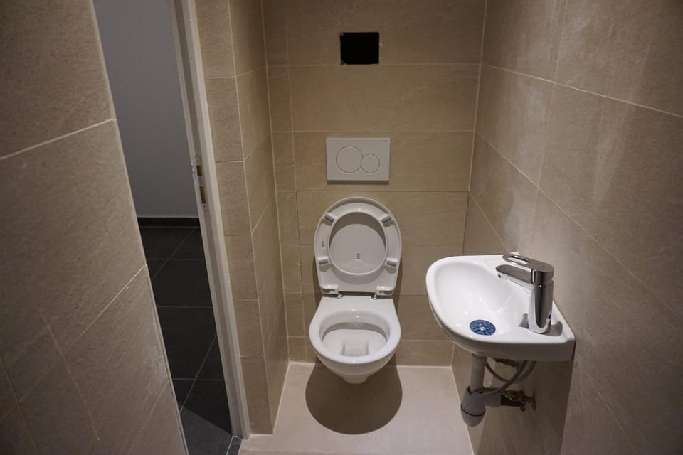 Toilet, Bathroom