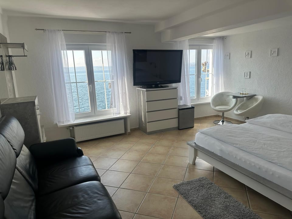 Hotel la Perla Bed and Breakfast in Meersburg