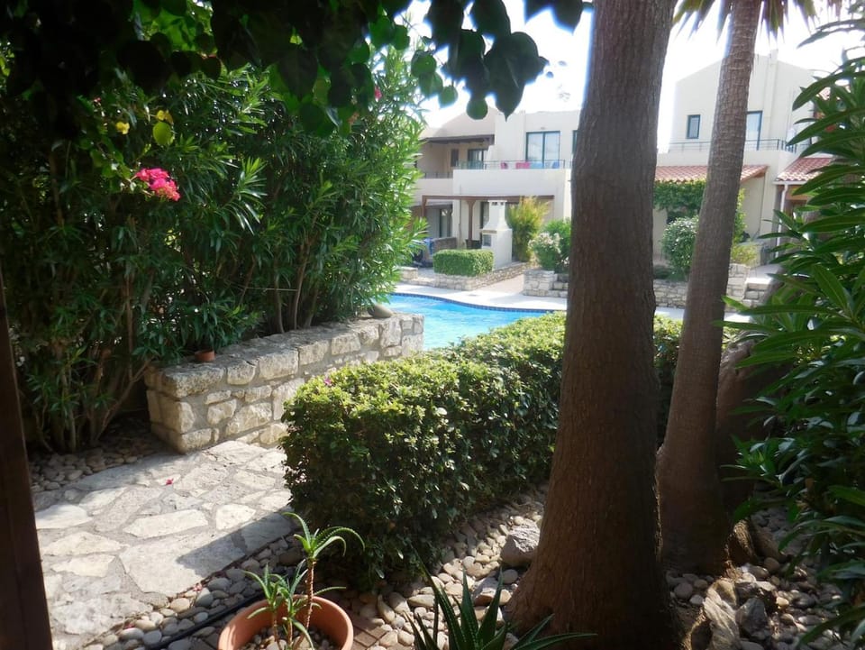 Garden, Swimming pool