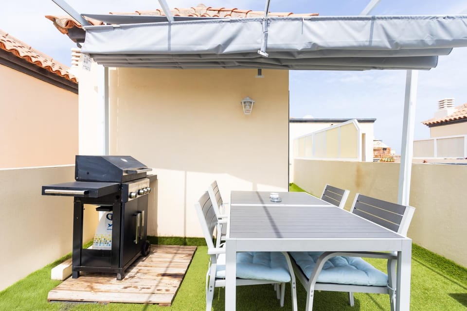 Patio, BBQ facilities, Dining area