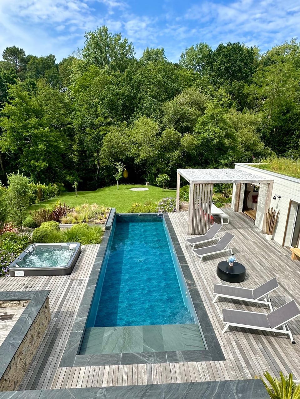 Natural landscape, Garden view, Pool view, sunbed