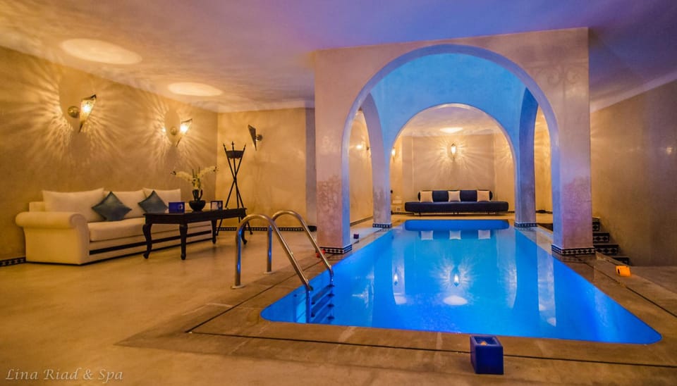 Swimming pool, Swimming pool