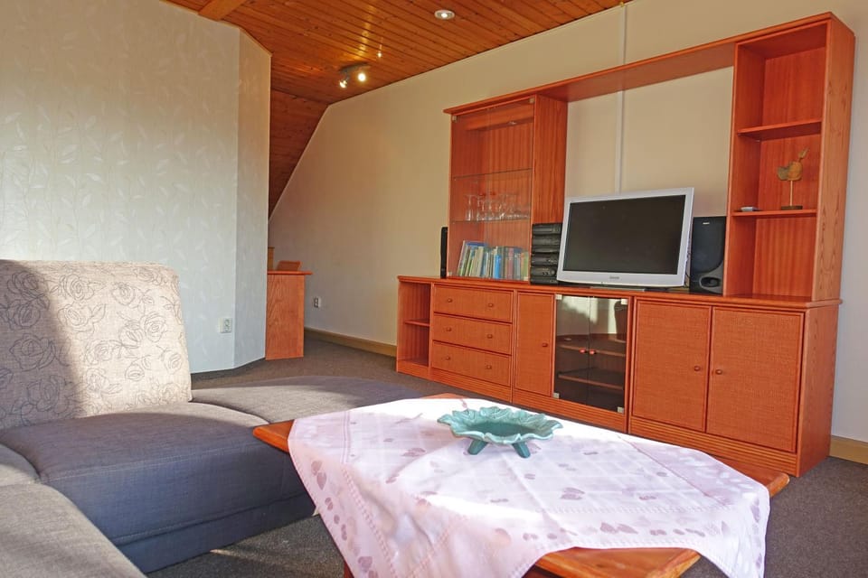 Living room, Photo of the whole room