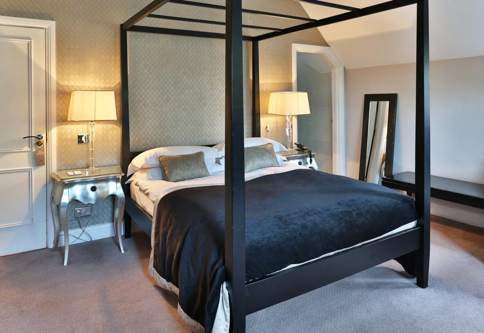 Bed, Photo of the whole room