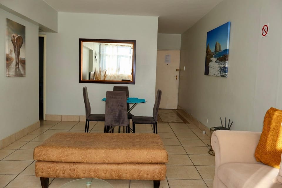 Malibu on Beach Road Apartment in Port Elizabeth