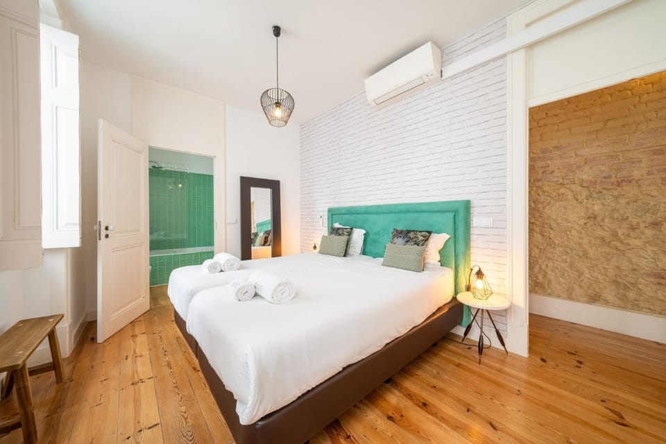 GuestReady - Gorgeous 3BR near Time Out Market Apartment in Lisbon