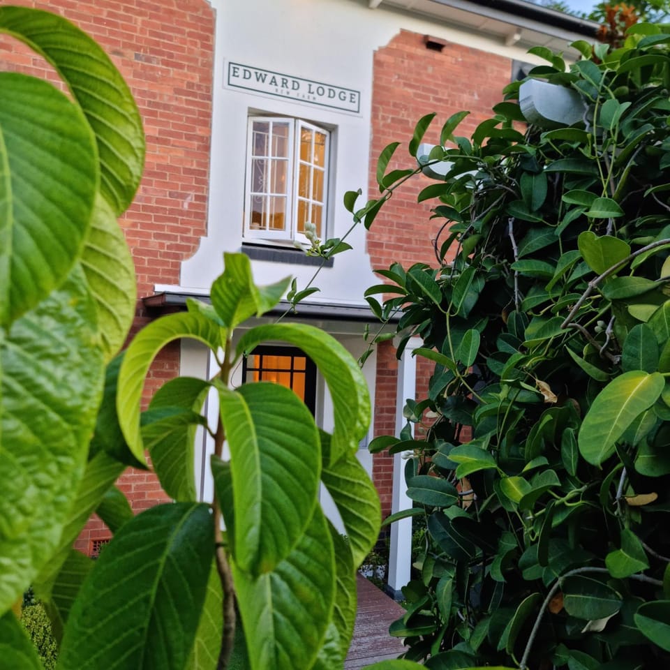 Property building, Day, Garden, Garden view