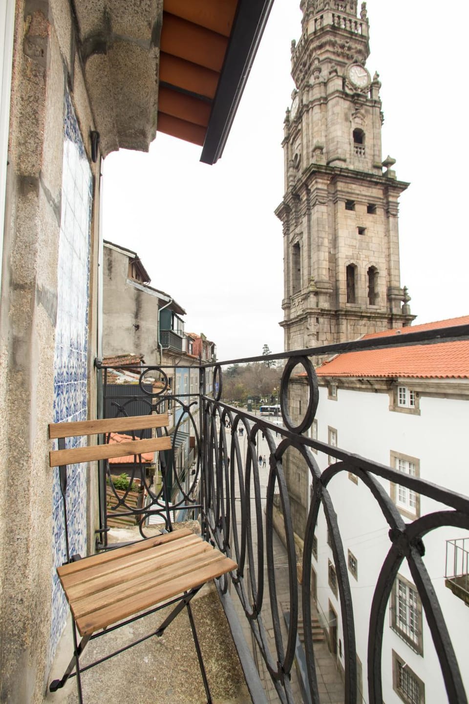 View (from property/room), Balcony/Terrace, City view, City view, Landmark view, Street view