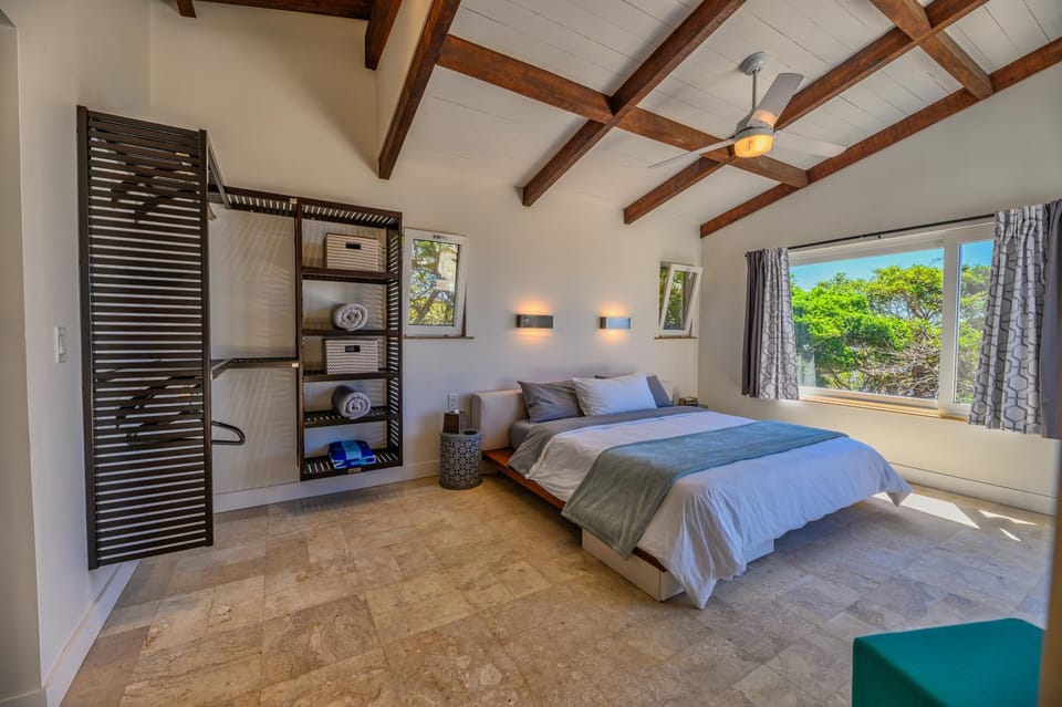 Photo of the whole room, Bedroom, Garden view