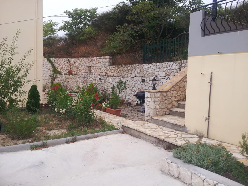 BBQ facilities, Garden view
