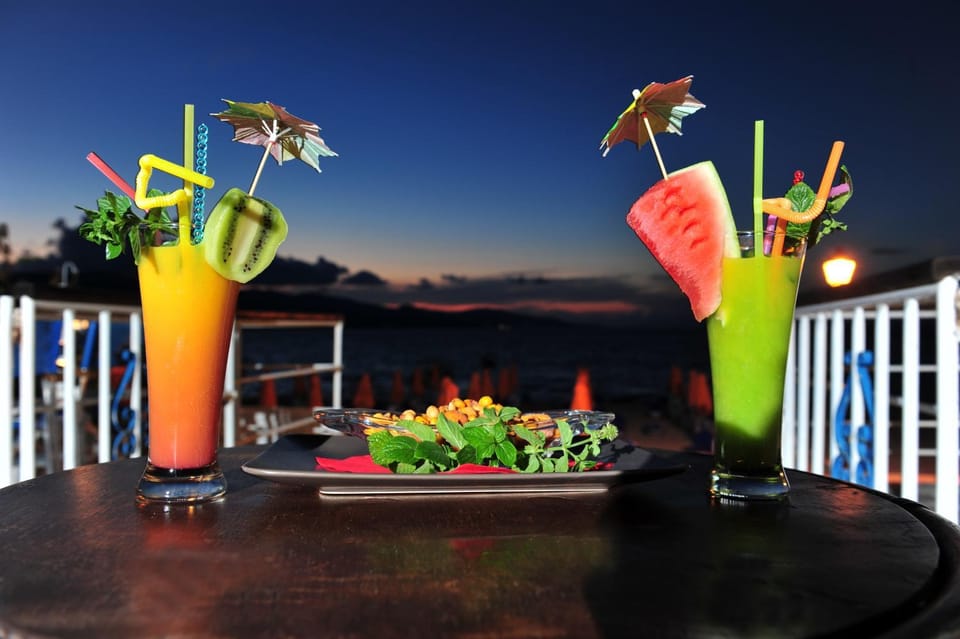 Balcony/Terrace, Drinks