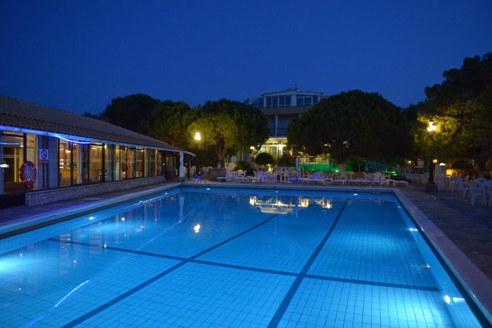Swimming pool, Swimming pool