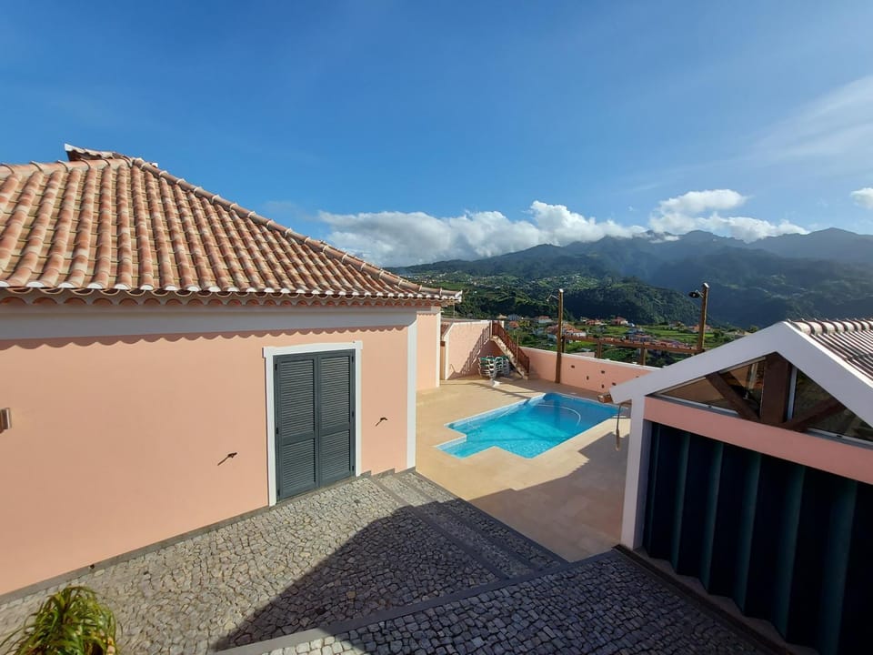 Property building, Natural landscape, Mountain view, Pool view, Swimming pool