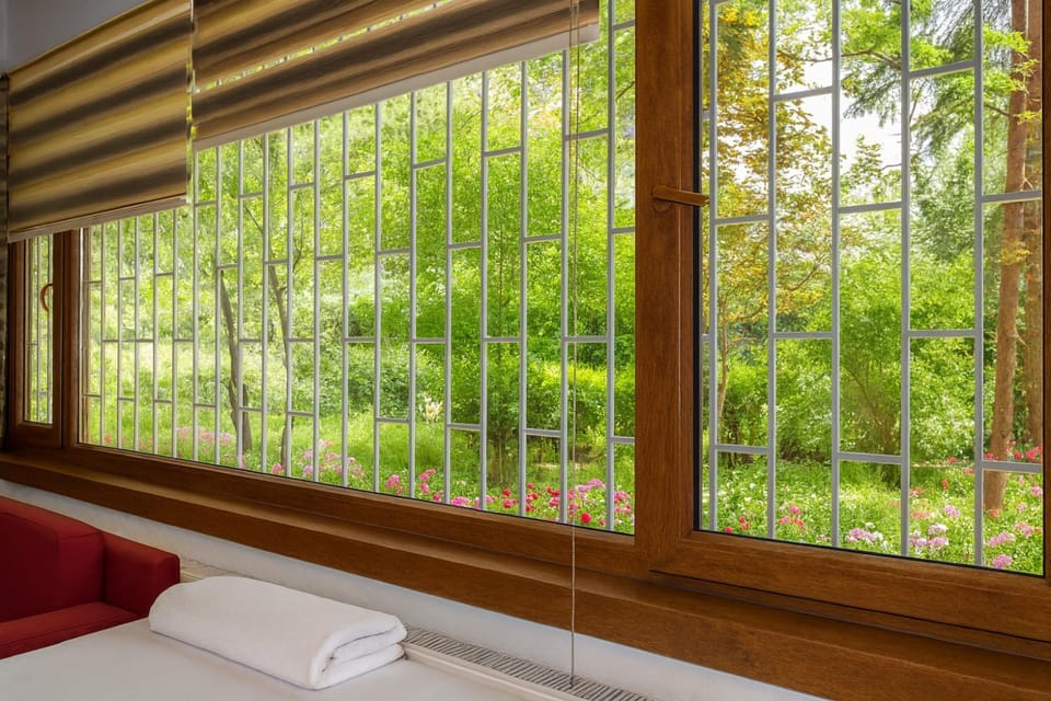Spring, Bed, Garden, View (from property/room), Balcony/Terrace, Photo of the whole room, Bedroom, Garden view, towels