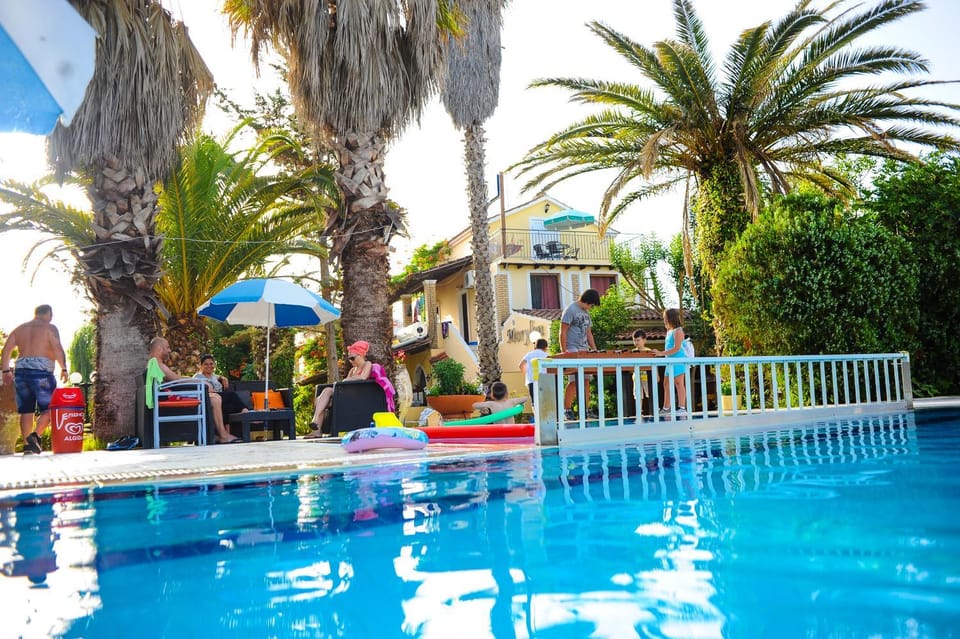 Facade/entrance, Swimming pool