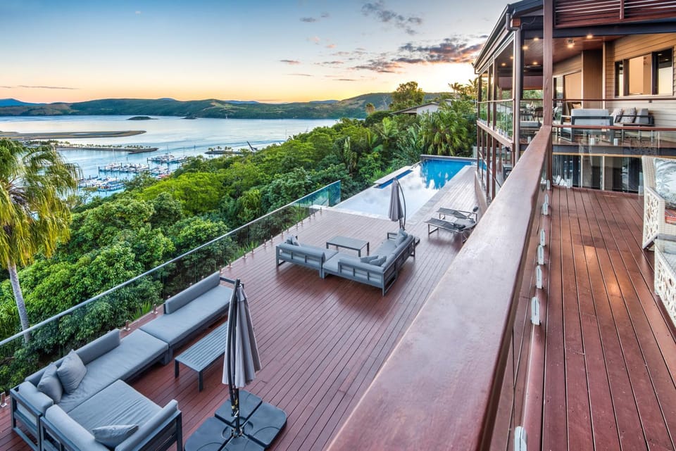 Balcony/Terrace, Seating area, Sea view, Swimming pool