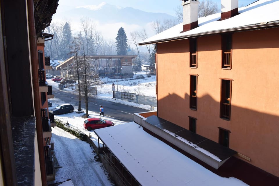 Facade/entrance, Mountain view, Mountain view