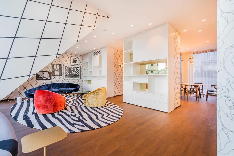 Living room, Seating area
