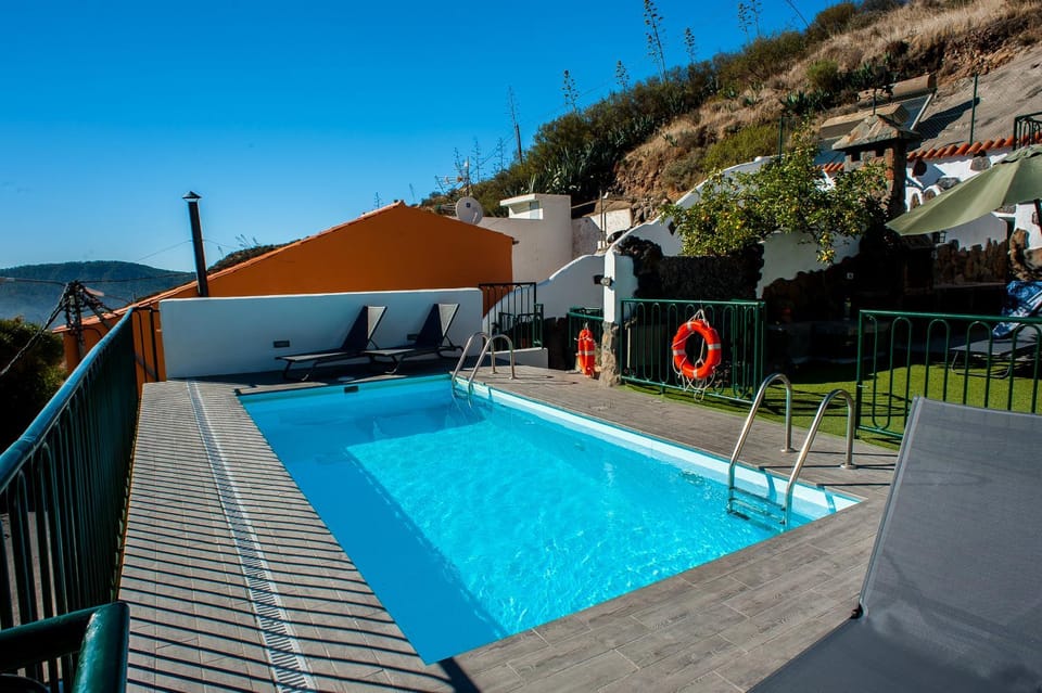 Balcony/Terrace, Swimming pool