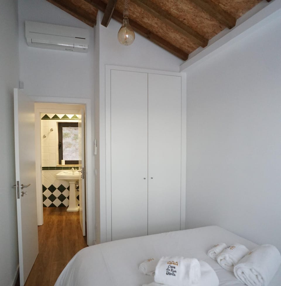 wardrobe, air conditioner