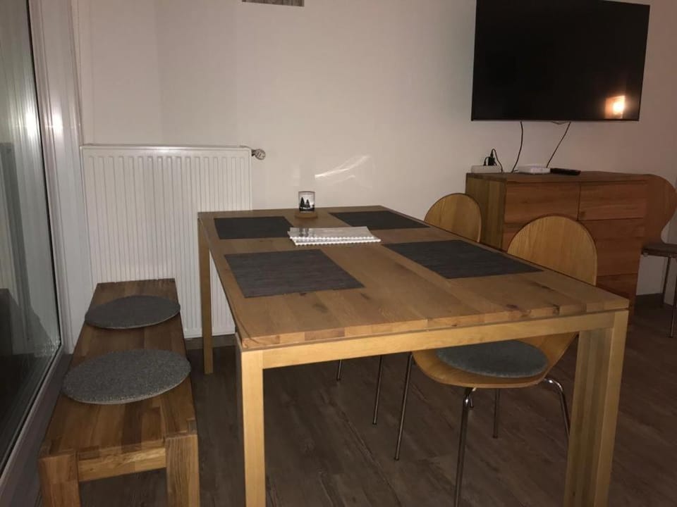 TV and multimedia, Dining area