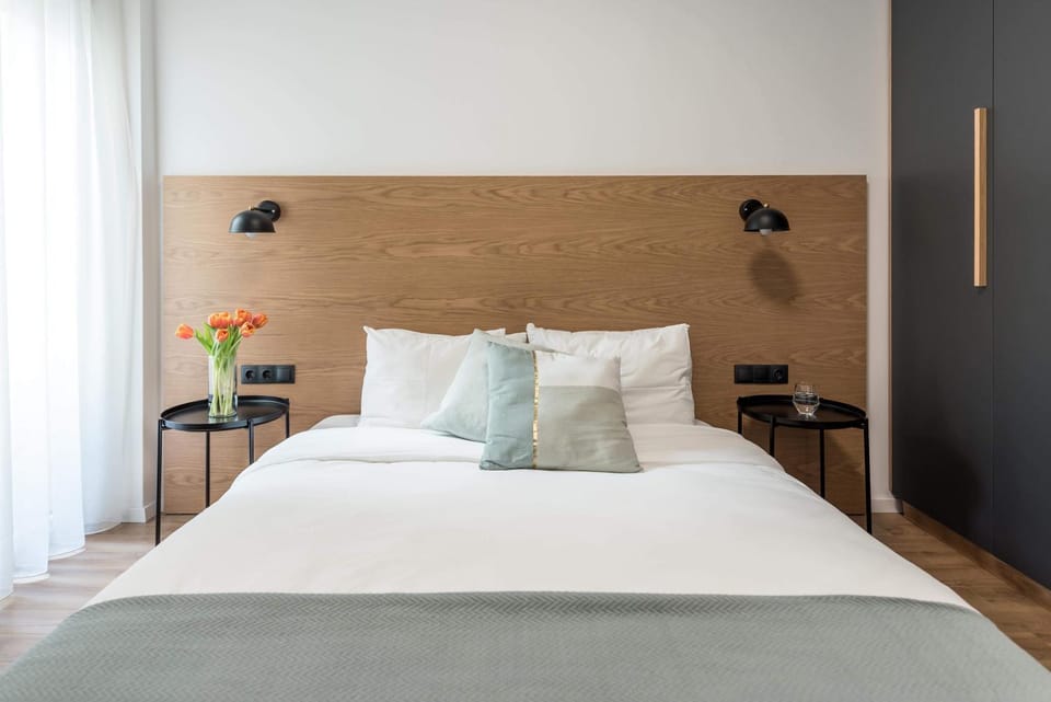 Bed, Photo of the whole room, Bedroom