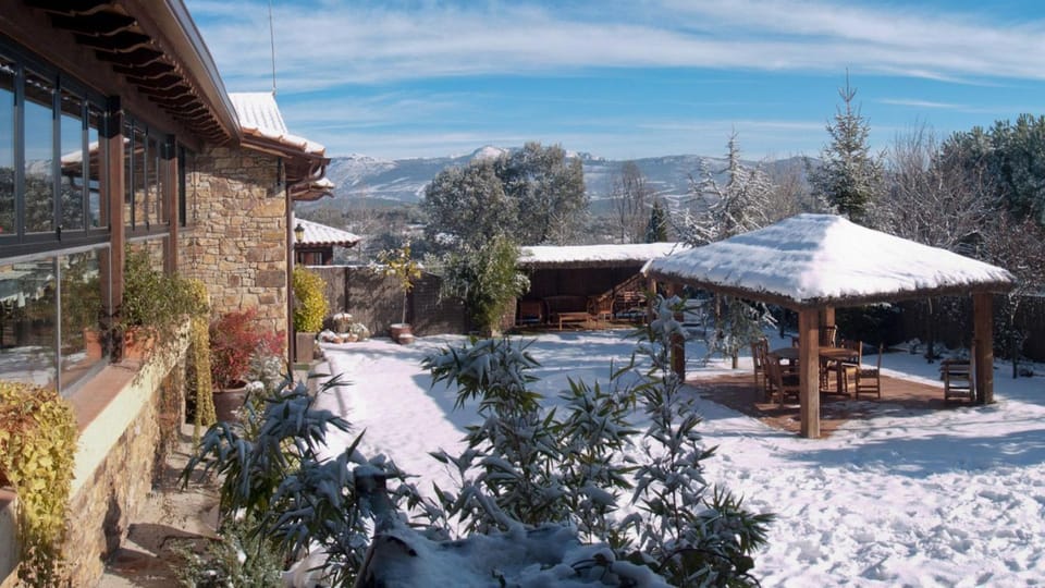 Garden, Mountain view