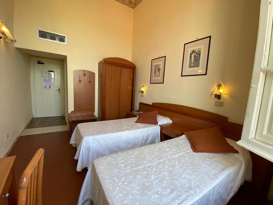 Hotel Italia Hotel in Marina di Massa