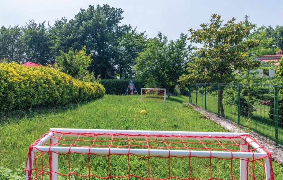 Garden, Swimming pool