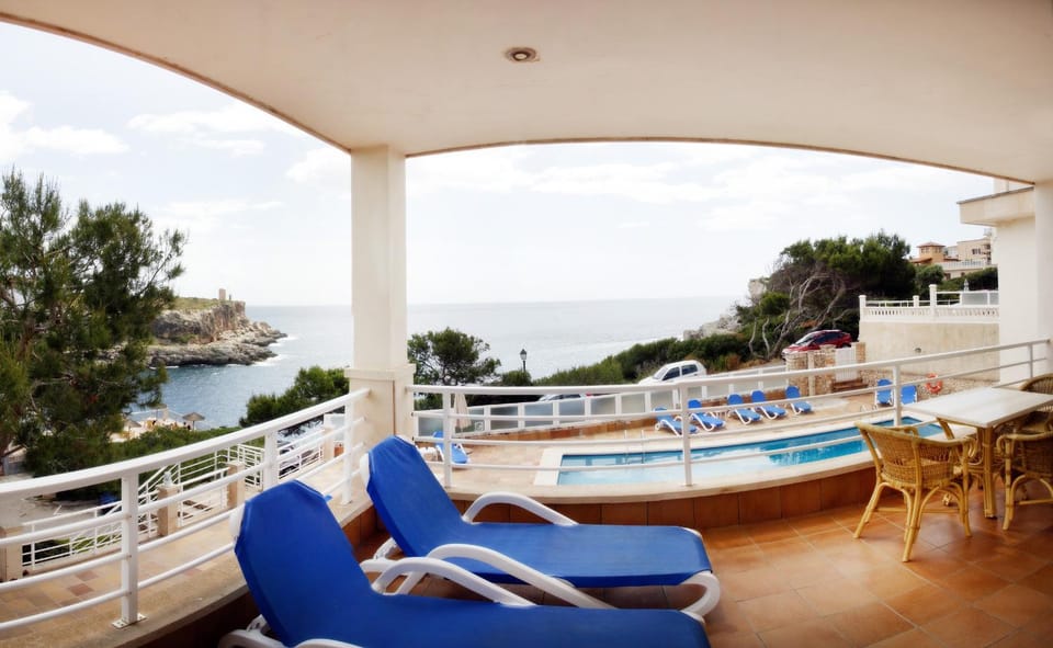 Apartamentos Villa Sirena Apartment in Cala Figuera