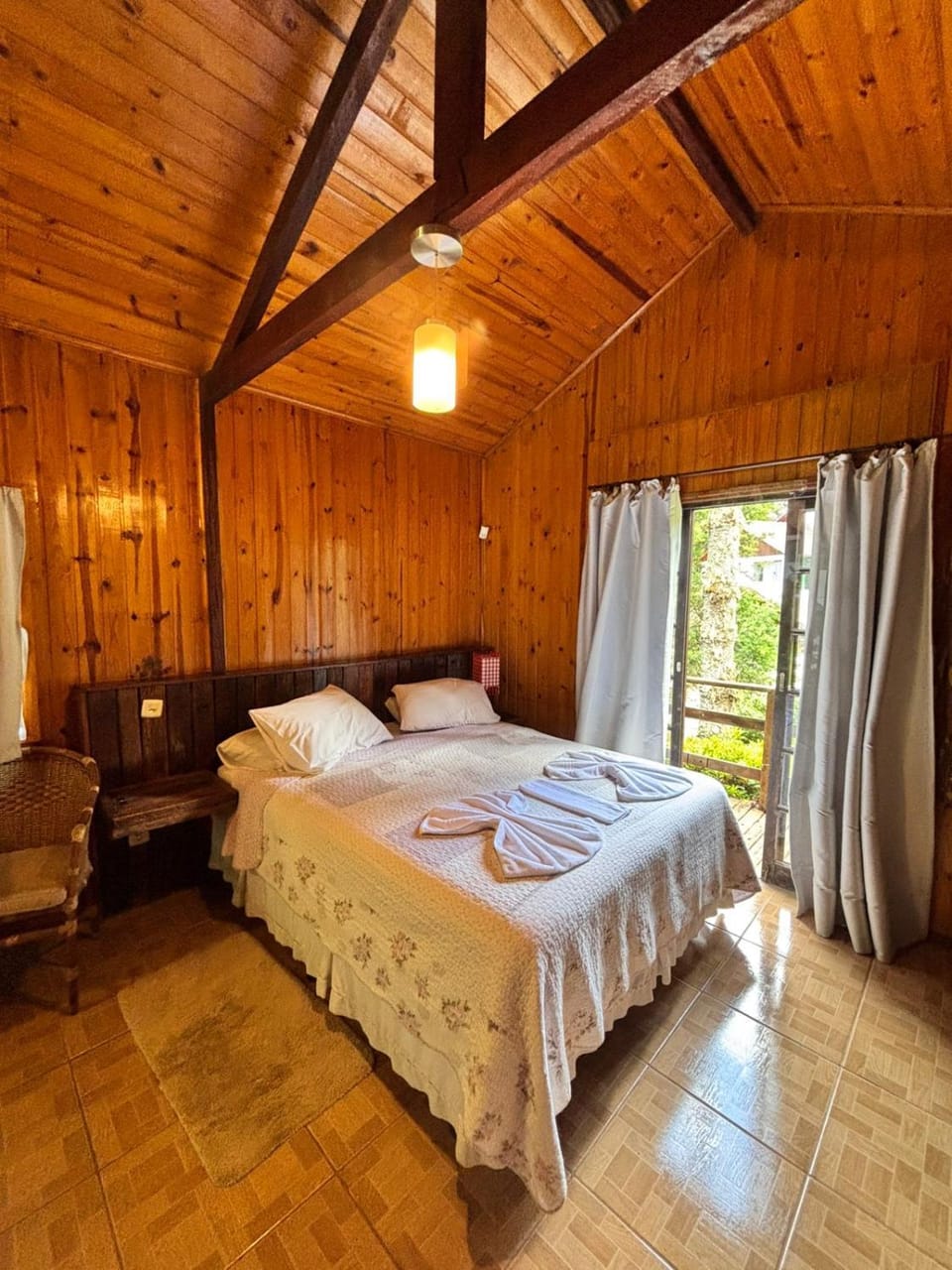 Toilet, Bed, Balcony/Terrace, Bedroom, Pets, Buffet breakfast, older children, Family, Parking, fireplace, pet friendly, towels