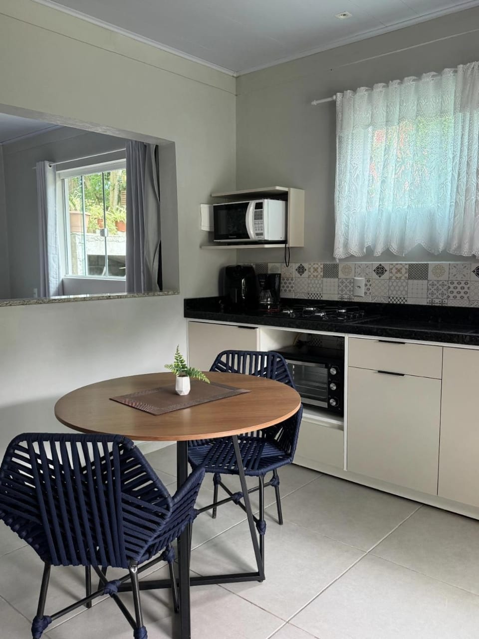 Pousada Morada Madu - Apartamento Charmoso com Piscina no Centrinho do Rosa Apartment in Imbituba
