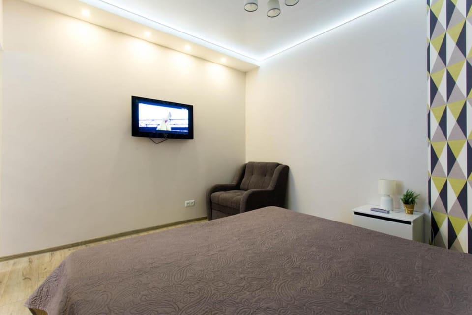 Bed, TV and multimedia, Photo of the whole room