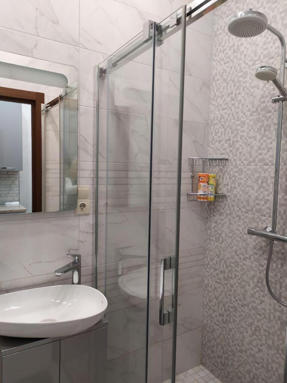 Shower, Bathroom