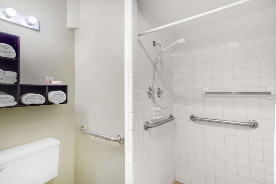 Bathroom, Photo of the whole room, On site