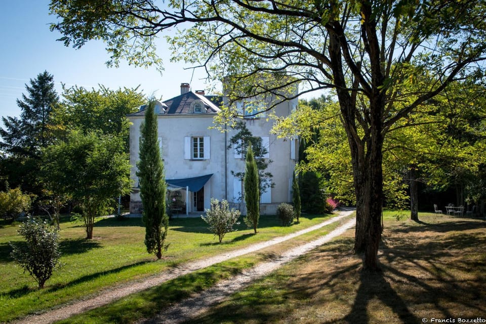 Property building, Facade/entrance, Summer, View (from property/room), View (from property/room)