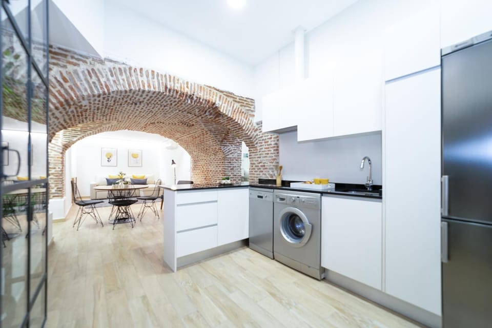 Kitchen or kitchenette, Living room, Photo of the whole room, Dining area
