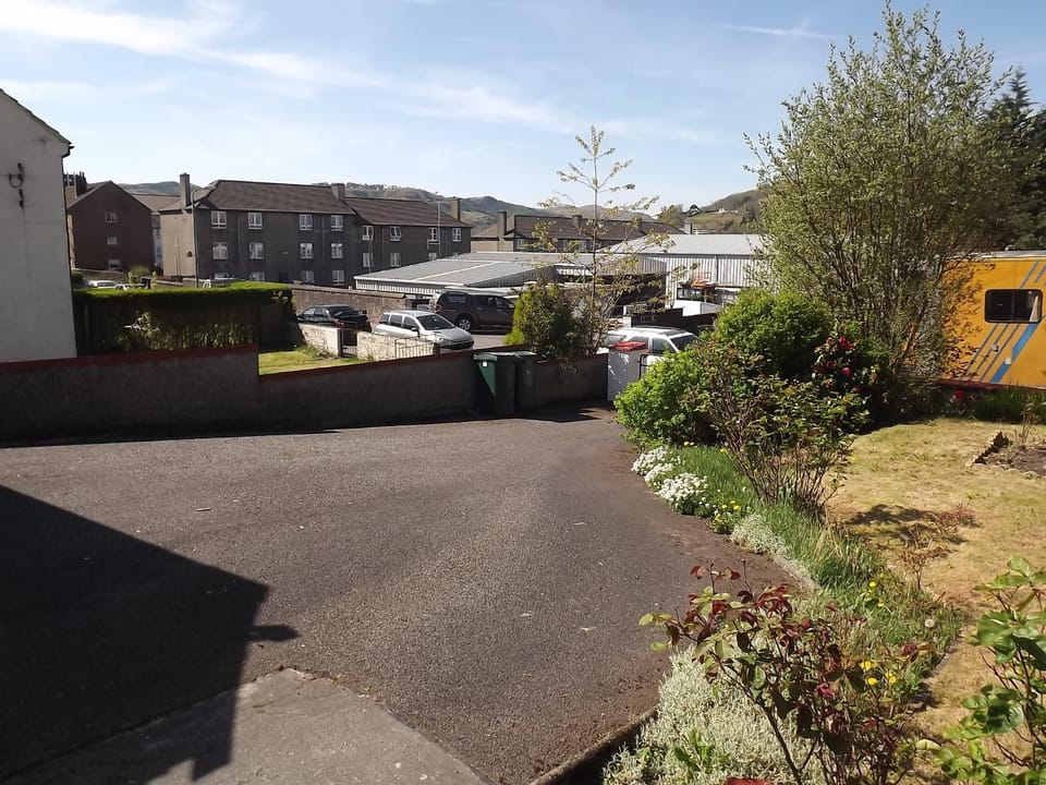 Property building, Day, Garden