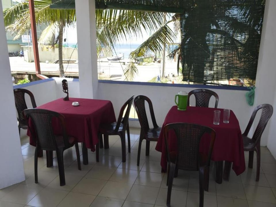 Restaurant/places to eat, Balcony/Terrace