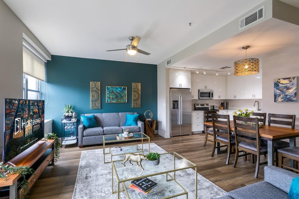 Kitchen or kitchenette, Living room, Seating area, Dining area