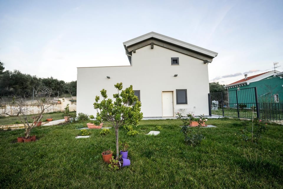 Property building, Garden