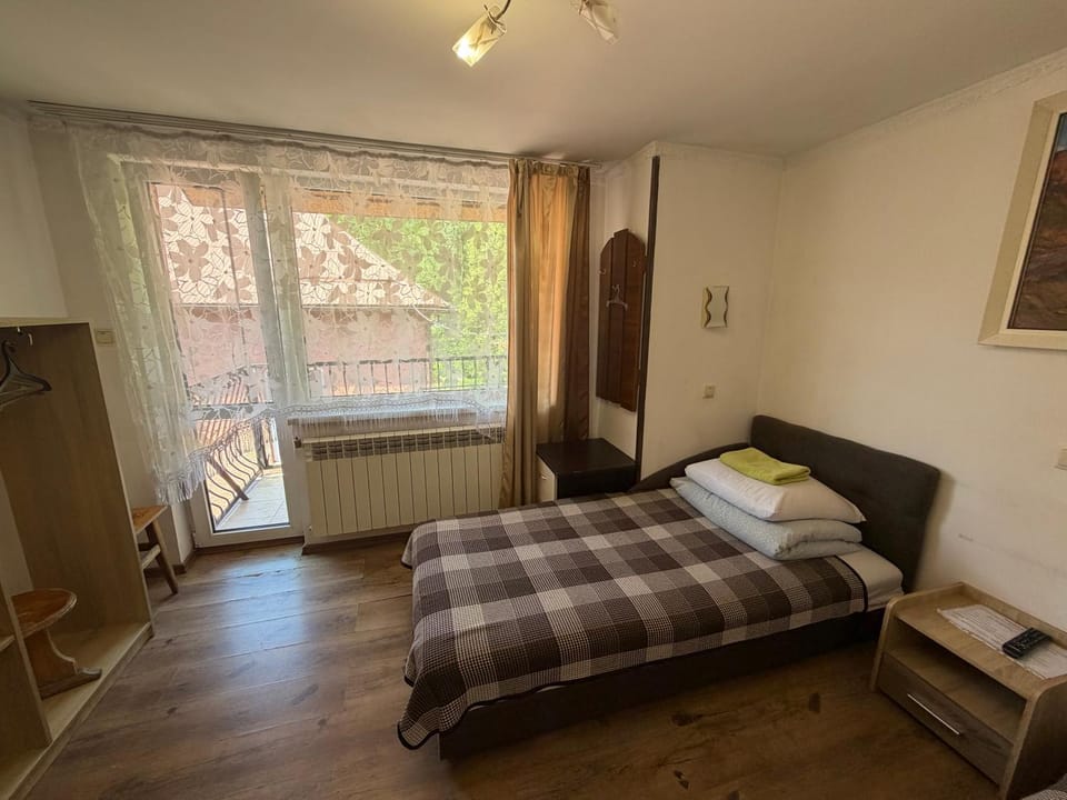 Zatishok Guest House Bed and Breakfast in Ukraine