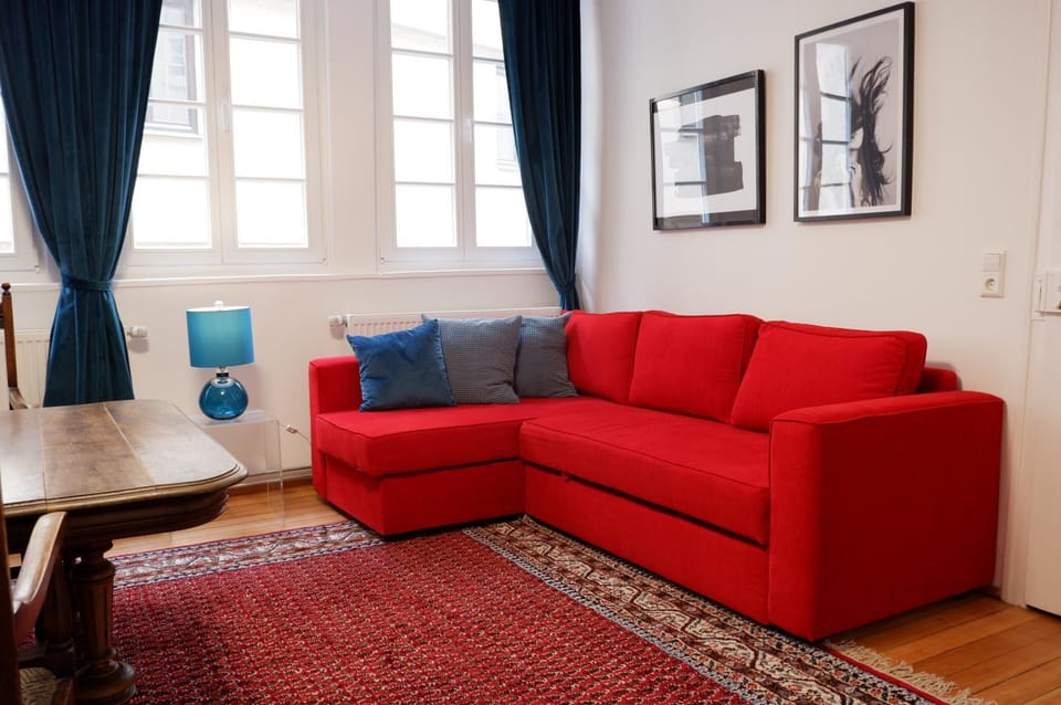 Decorative detail, Seating area