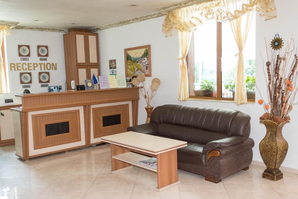 Lobby or reception, Other