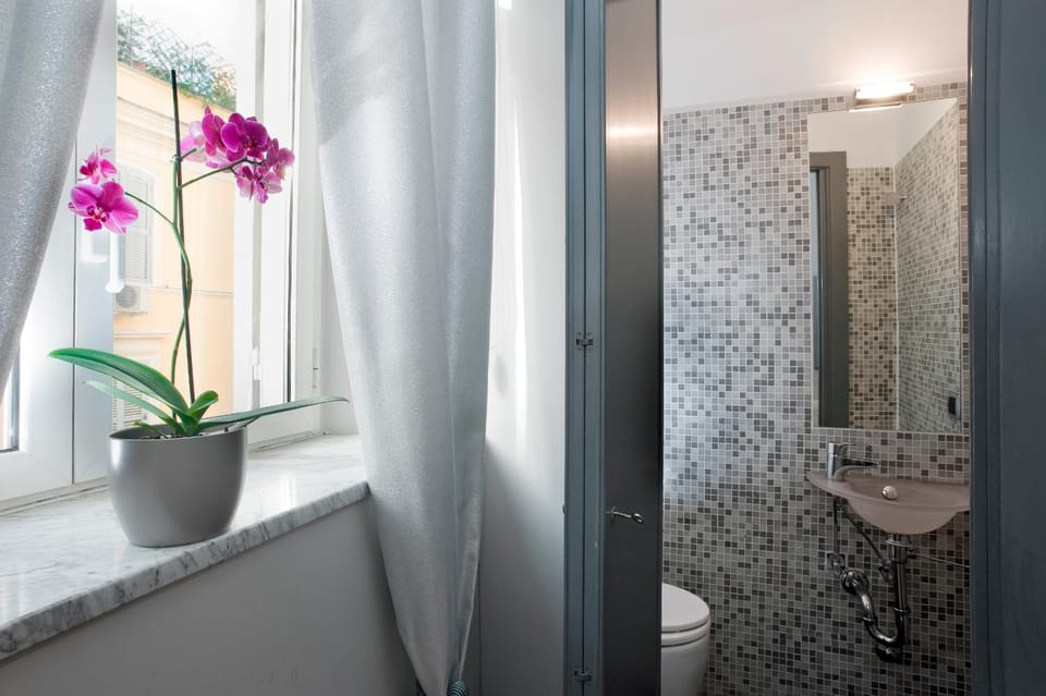 Bathroom, Lobby or reception