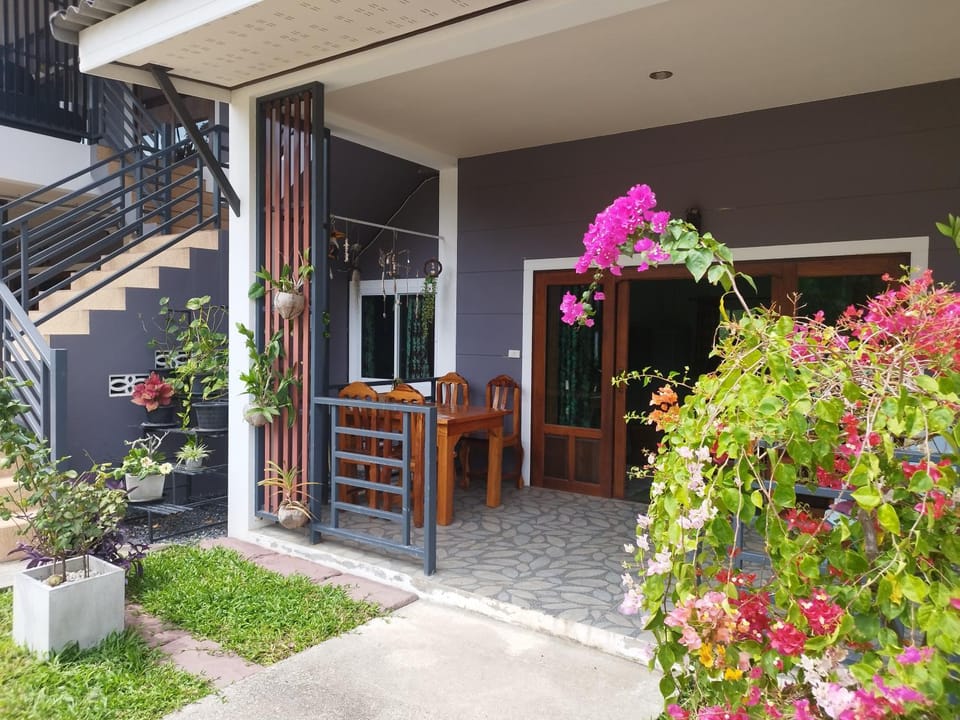 Spring, Balcony/Terrace