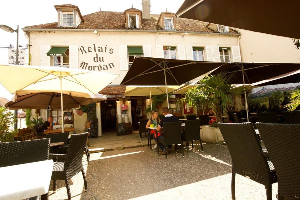 Restaurant/places to eat, Facade/entrance