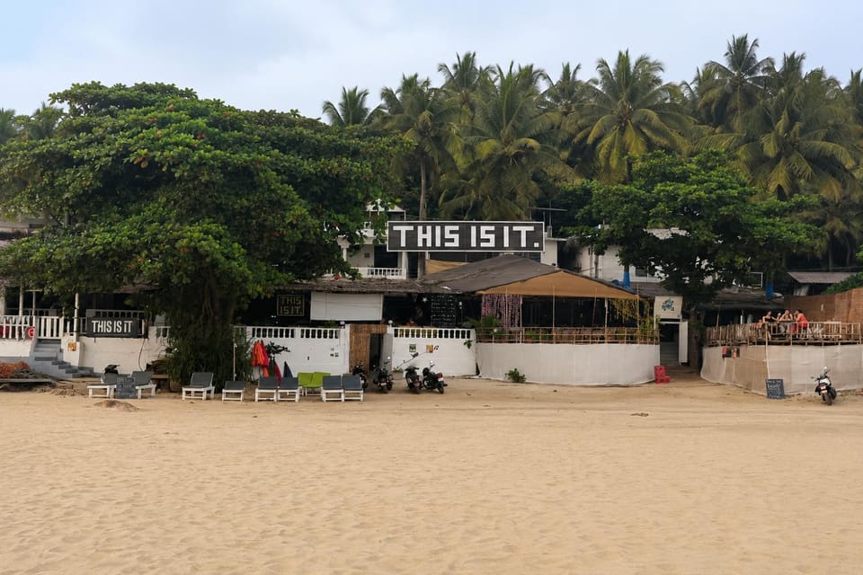 Property building, Restaurant/places to eat, Beach