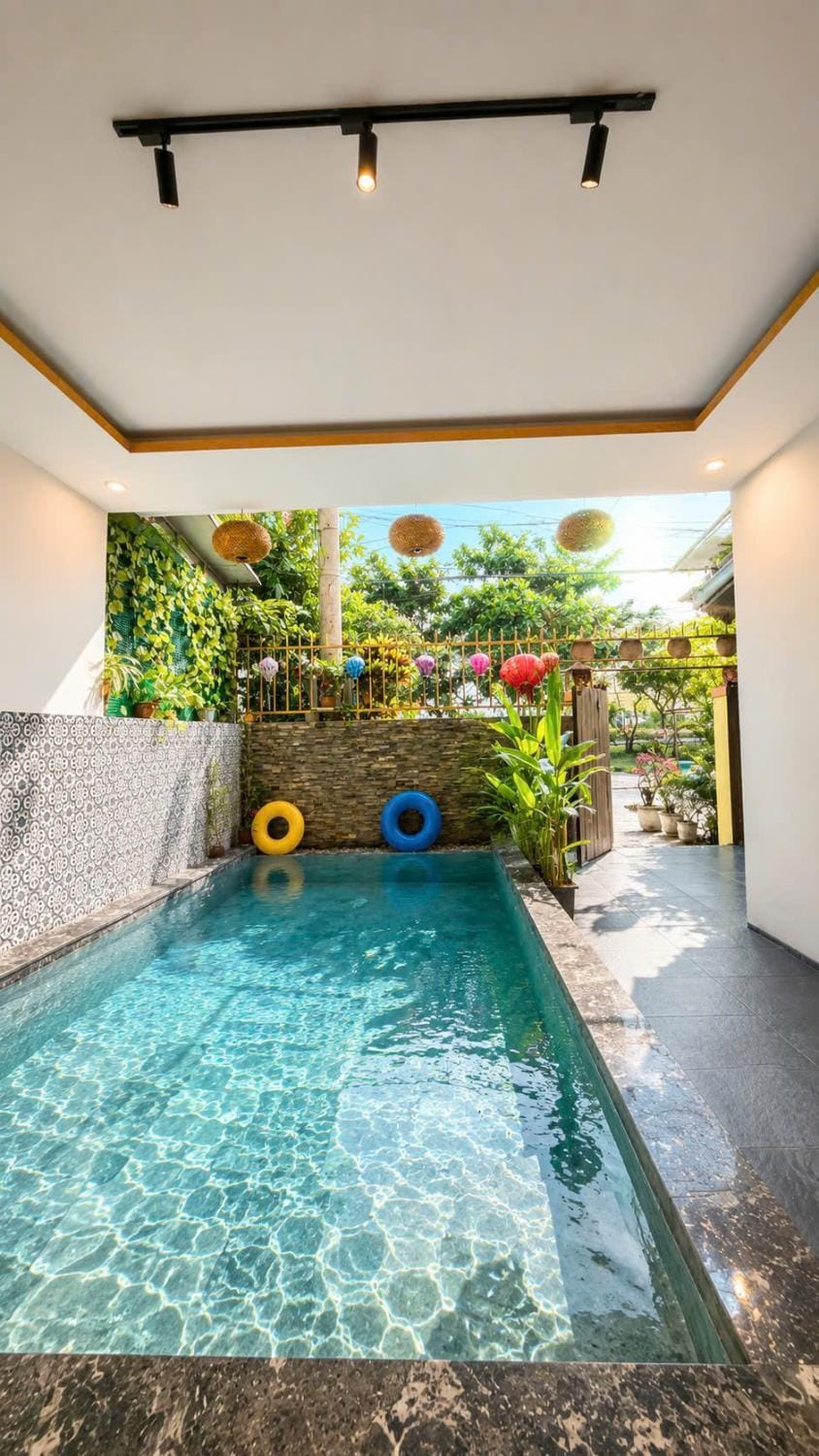 Swimming pool